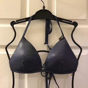 Top only ๐VS PINK Triangle Metallics Bikini